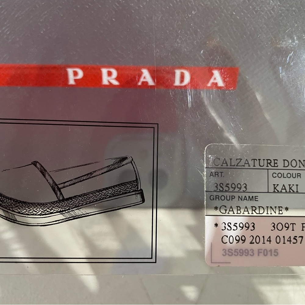 Prada kaki color espadrille. Size 7.5 - Picture 4 of 6